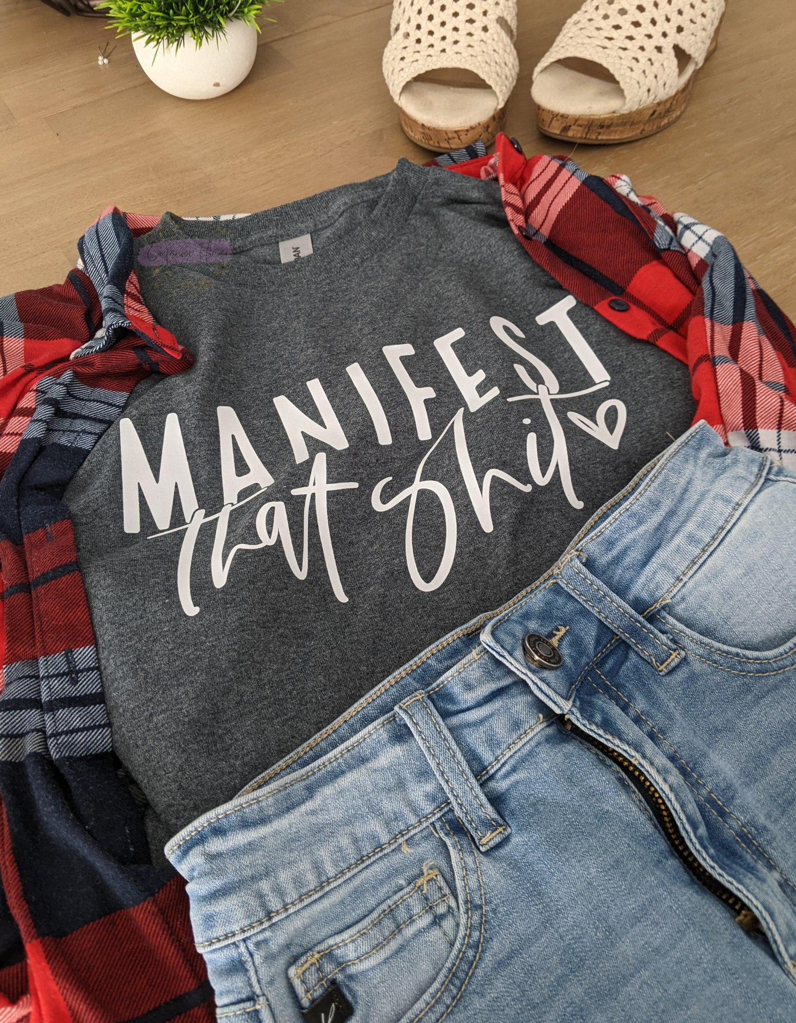 Manifest That Shit Tee